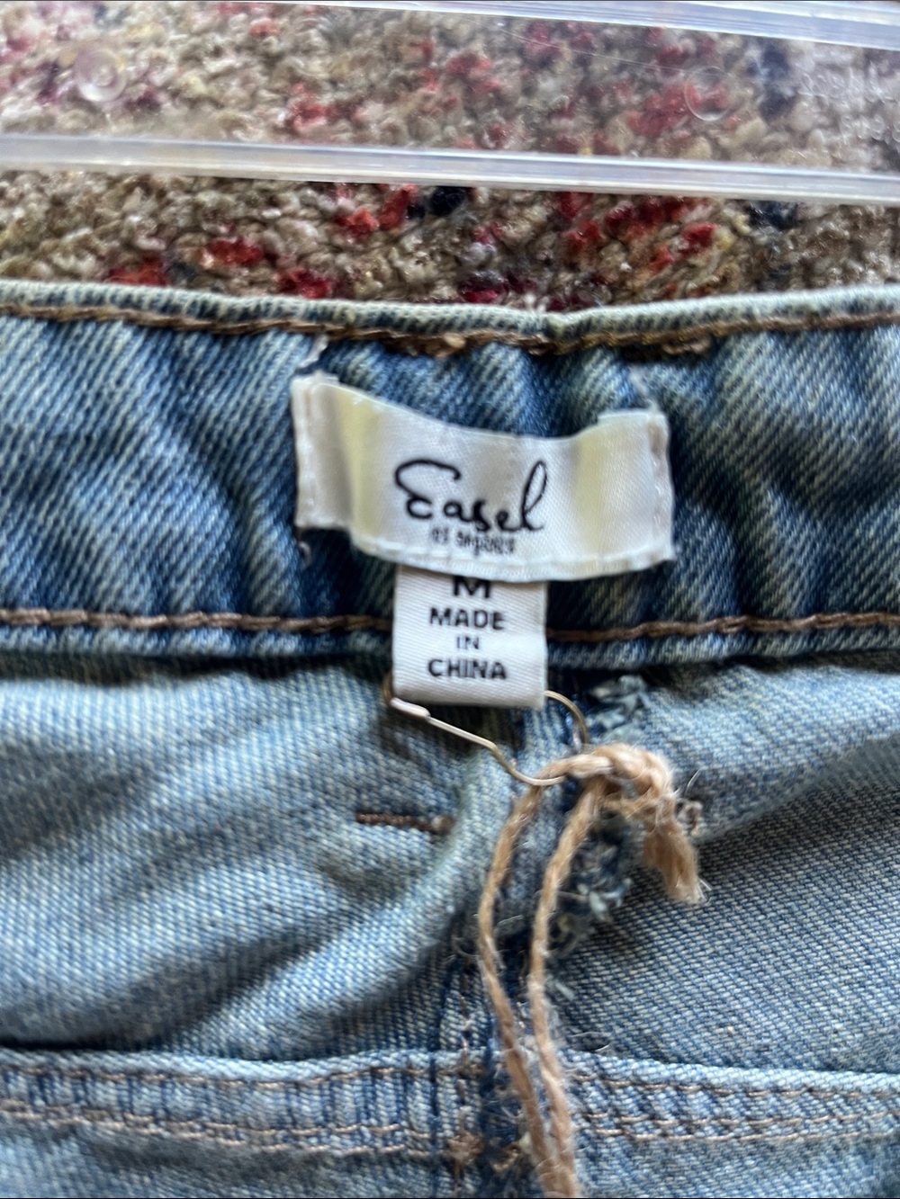 Easel Light Blue Star Leg Jeans: Size Medium - Picture 8 of 10